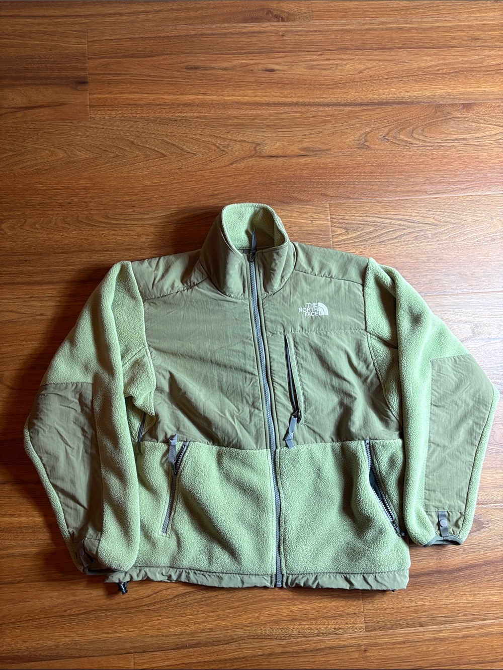 The North Face women’s small Two-Tone Olive/Light Green Fleece